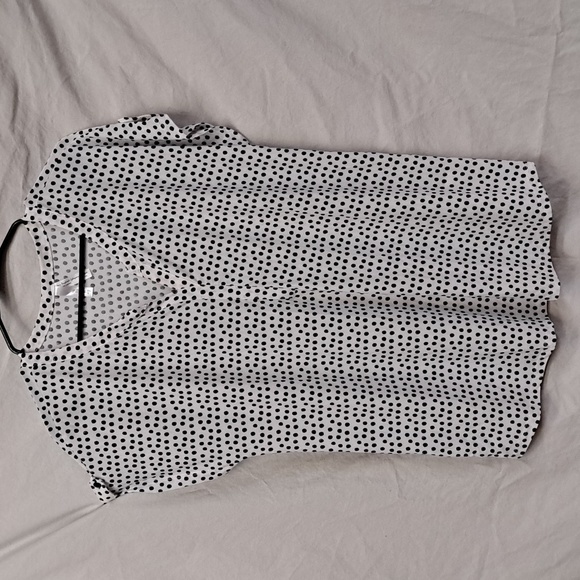 XLG "2 dye 4" black and white polka dot short sleeve top. - Picture 1 of 5